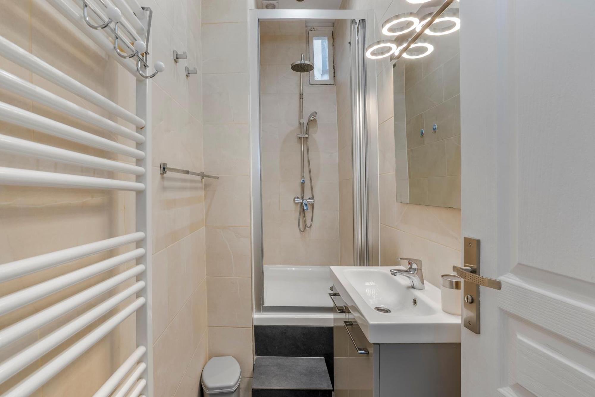 Appartement 4 Bedroom Opposite The Eiffel Tower