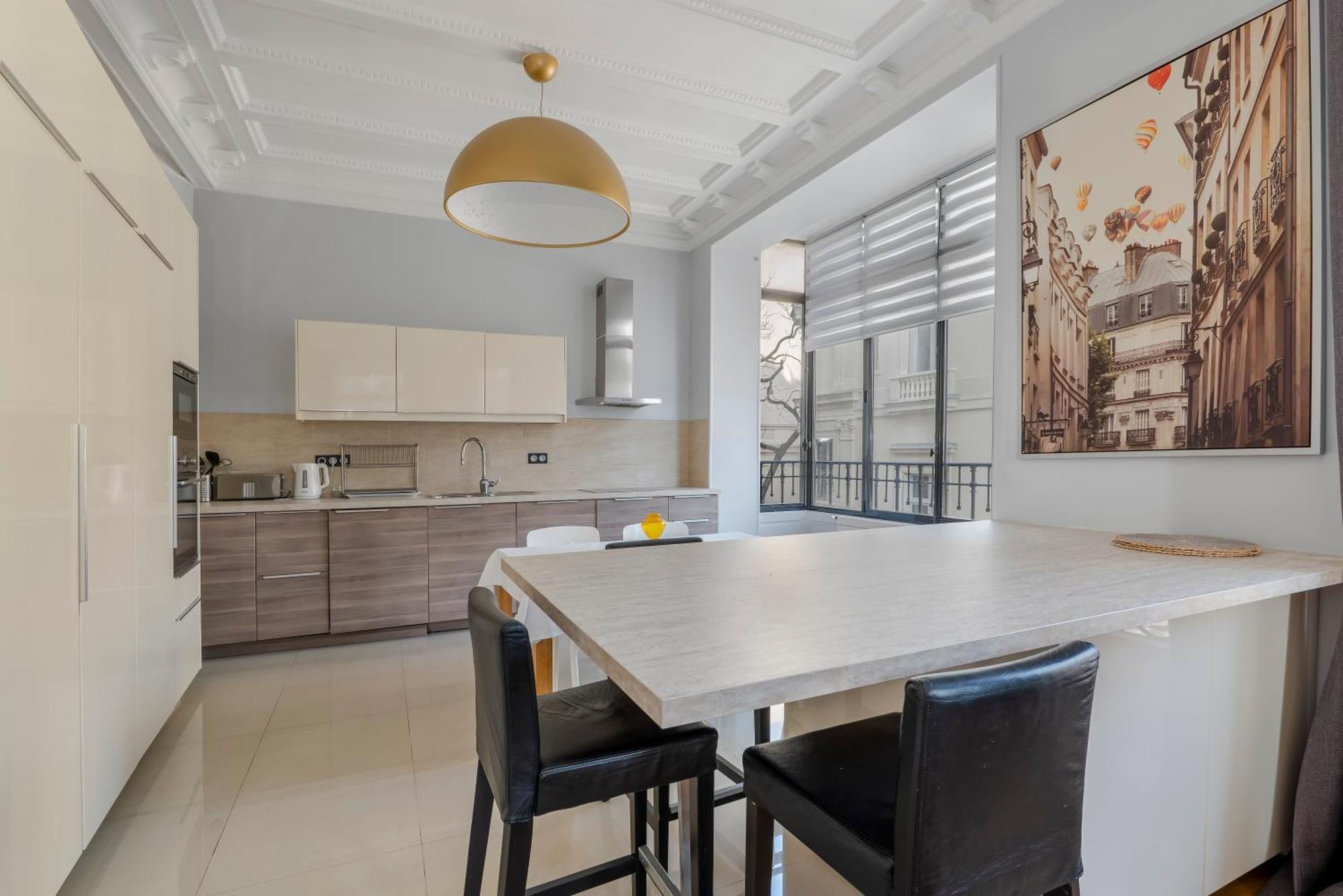 4 Bedroom Opposite The Eiffel Tower Appartement Parijs