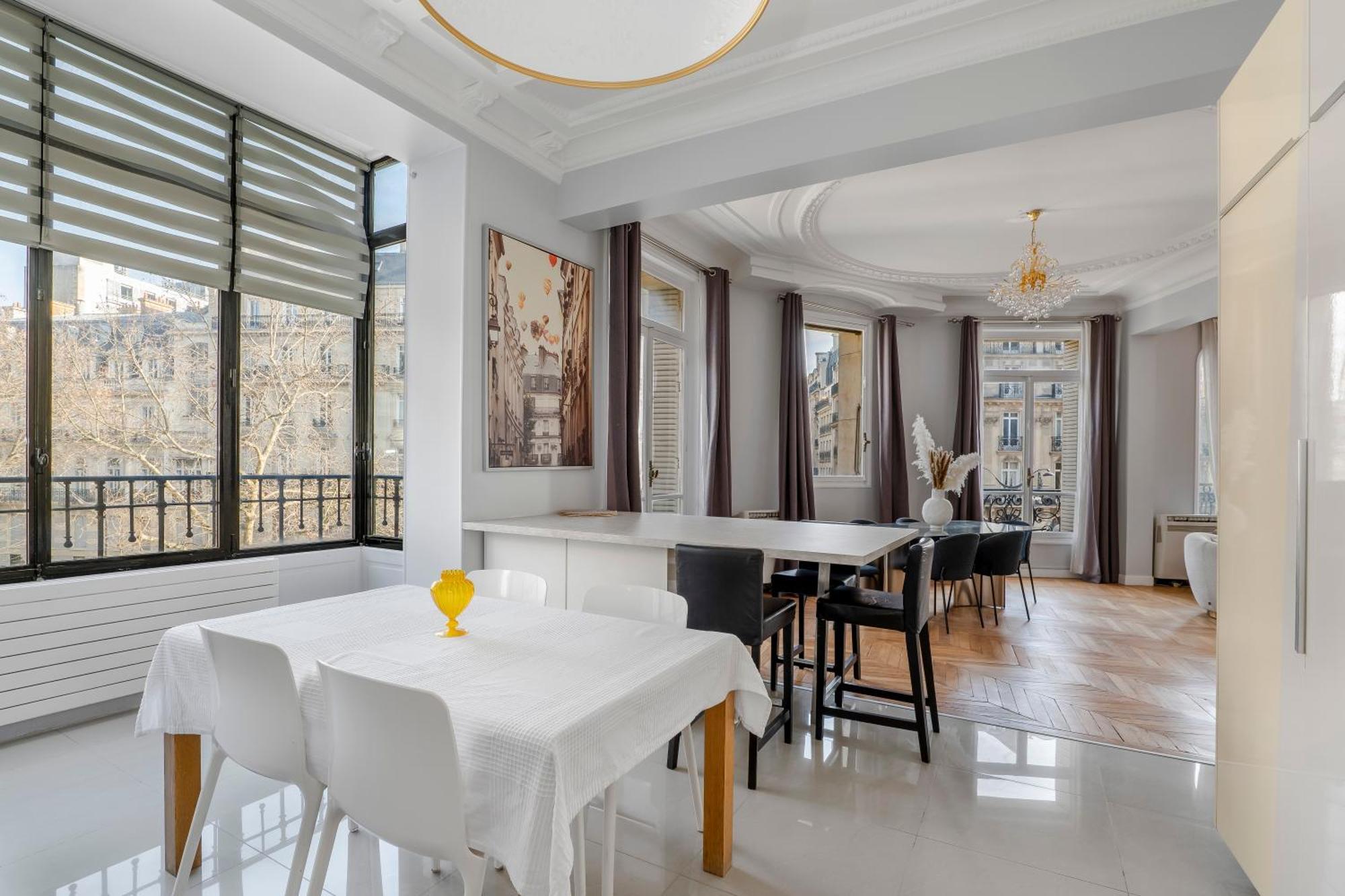 4 Bedroom Opposite The Eiffel Tower Appartement Parijs